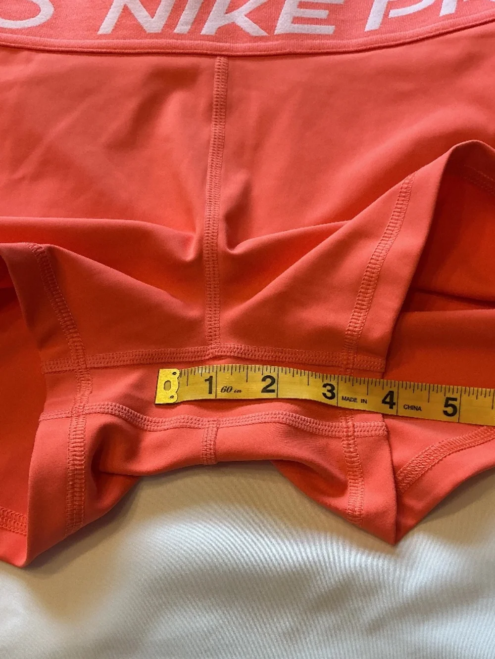 NIKE PRO SHORTS (size: small)